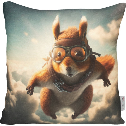 lustiges Dekokissen mit einem fliegenden Eichhörnchen