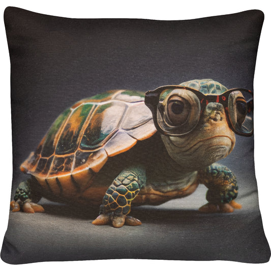 lustiges Dekokissen mit einer grimmigen Schildkröte